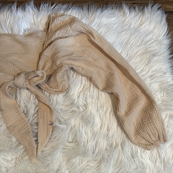 SHEIN Petite XXS Beige Gauze Tie Front Long Sleeve Crop Top Boho Blouse - Picture 4 of 11